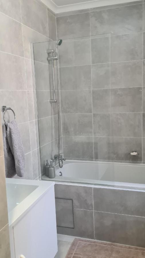 Sarona Studio F103 Gaborone Bagian luar foto